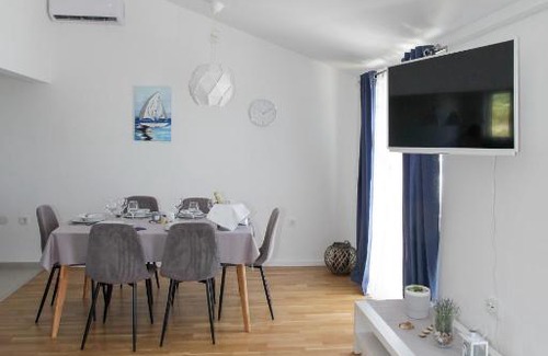Simuni Apartment | LUXURY APARTMENT LAVANDA