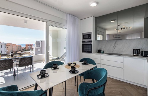 Zrce Apartment | Luxury apartments for 16 with pool