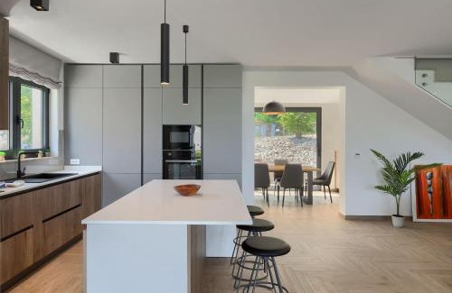 Vranje Selo Villa | Luxury villa Arman with whirlpool in Visinada