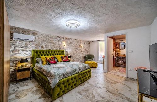 Milna (Brac) Villa | Luxury Villa Unikat with Seaview & Jacuzzi