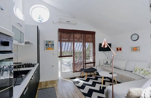 Dubrava Apartment | Marinero-sea Breeze Escape in Zuljana