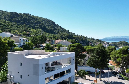 Drasnice Apartment | Modern apartman Soll is located a few steps from the Beach Drašnice.