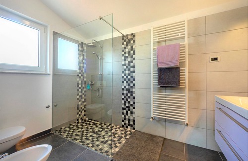 Kosinozici Villa | Modern Villa just 3,5 km away from Porec with private pool, WiFi
