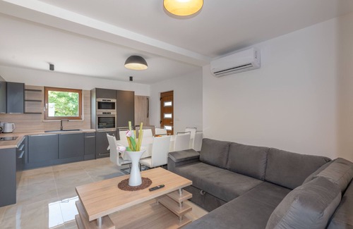 Viskovici Villa | Neu! Luxuriöse Privaten Villa M/pool für 10 Personen 3 km vom Meer Entfernt