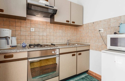 Kosinozici Apartment | Nice apartment for 5 guests with pool, A/C, WIFI, TV, terrace and pets allowed