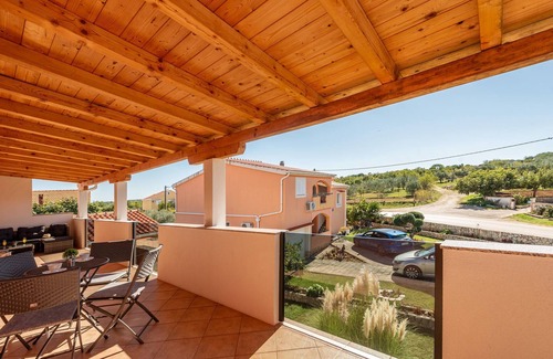 Podgradina Apartment | Nice apartment in Podgradina with WiFi