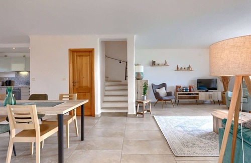 Baredine House | Nice apartment in villa for 6 guests with A/C, pool, WIFI, TV, terrace and panoramic view