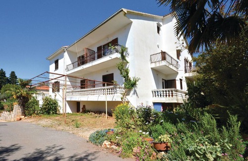 Vrboska Apartment | Nice apartment in Vrboska with WiFi