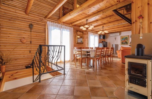Breznik Plesivicki House | Nice home in Jastrebarsko with WiFi