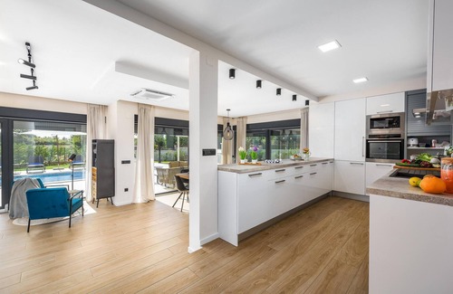 Jehnici House | Nice home in Jehnici with WiFi