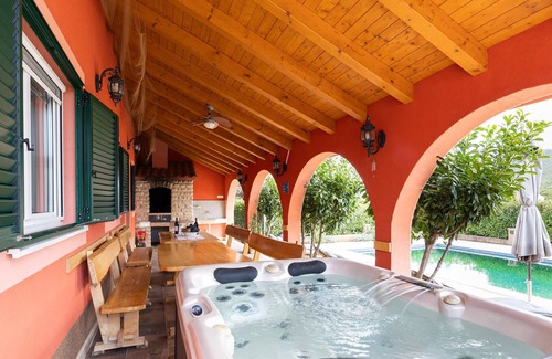Prapatnica House | Nice home in Prapatnica- Seget