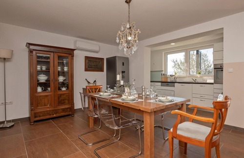 Imotski House | Nice home in Vinjani Donji with WiFi