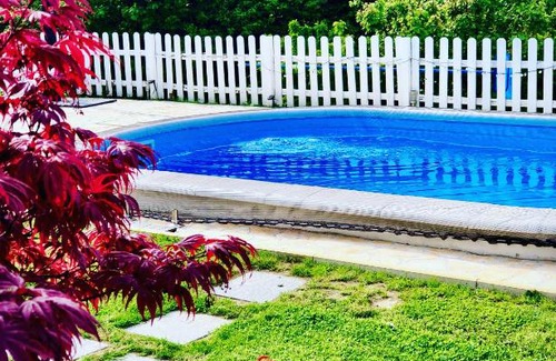 Ivanec House | Odisea Hill House - Modern Holiday Home with swimming pool, sauna, jacuzzi, WiFi and 2 bedrooms, near Varazdin
