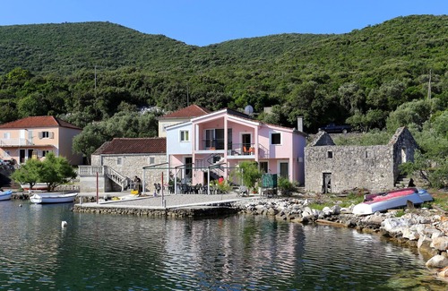 Putnikovic Apartment | One bedroom apartment near beach Žuronja, Pelješac (A-10123-a)