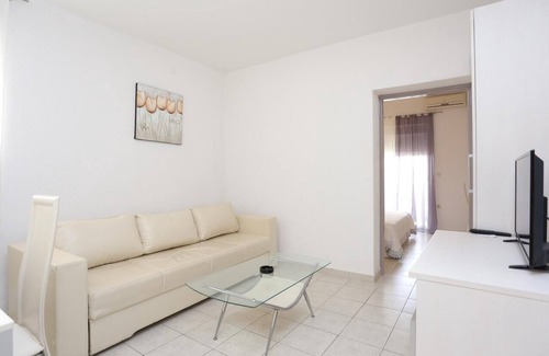 Ratac Apartment | One bedroom apartment with terrace Makarska (A-16430-a)