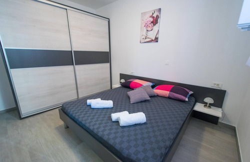 Porat Apartment | One bedroom apartment with terrace Porat, Krk (A-20444-d)