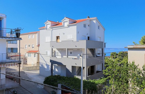 Podstrana Apartment | One bedroom apartment with terrace and sea view Podstrana, Split (A-6072-c)