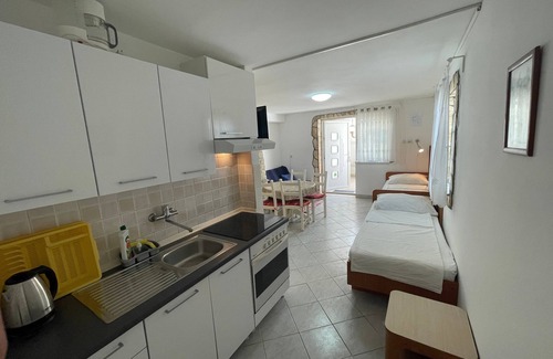 Susica Apartment | One bedroom apartment with terrace Sabunike, Zadar (A-6258-d)