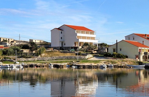 Kustici Apartment | One bedroom apartment near beach Kustići, Pag (A-4087-f)