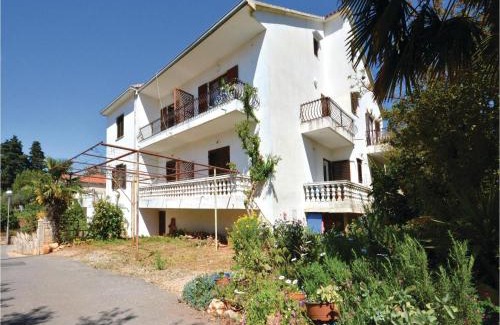 Vrboska Apartment | One-Bedroom Apartment In Vrboska
