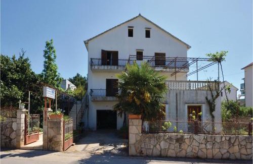 Vrboska Apartment | One-Bedroom Apartment In Vrboska