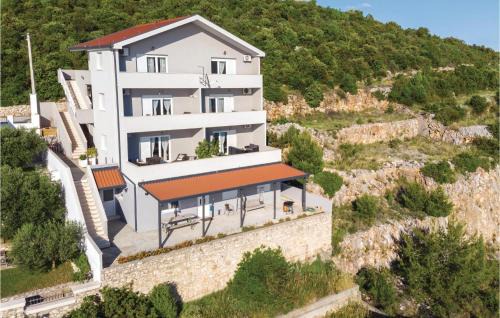 Komarna Apartment | One-Bedroom Apartment Klek With Sea View 06