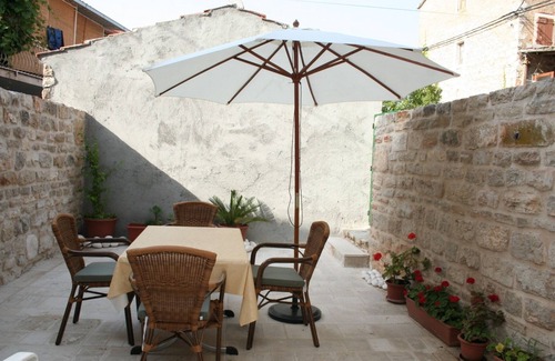 Vrboska Apartment | One bedroom apartment with terrace Vrboska, Hvar (A-4601-a)