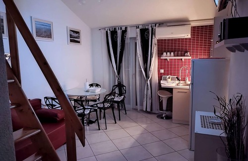 Tucepi Apartment | One bedroom apartment with terrace and sea view Tučepi, Makarska (A-6058-a)