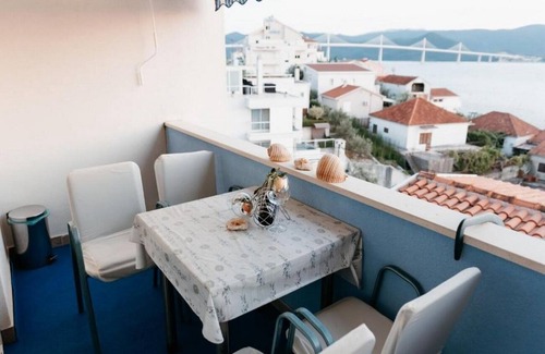 Komarna Apartment | One bedroom apartment with balcony and sea view Komarna, Neretva Delta - Ušće Neretve (A-21938-b)