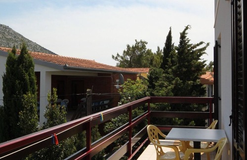 Starigrad Apartment | One bedroom apartment near beach Starigrad, Paklenica (A-6591-c)