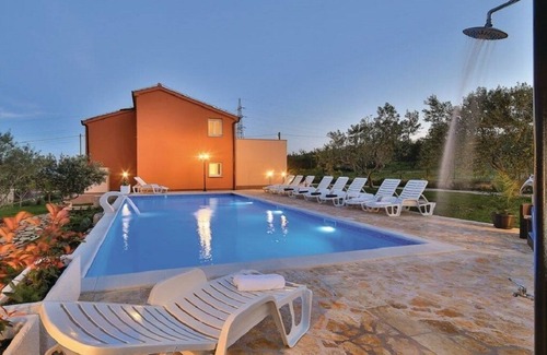 Rudine Villa | Party house