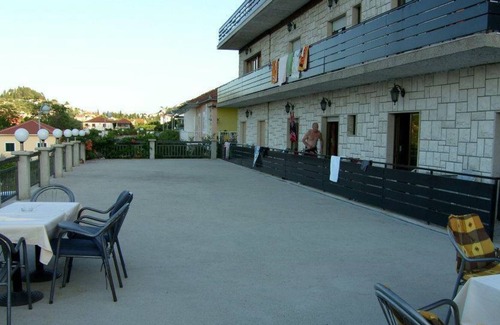 Trpanj Apartment | R19 - spacious room in hotel, 2 min to the beach