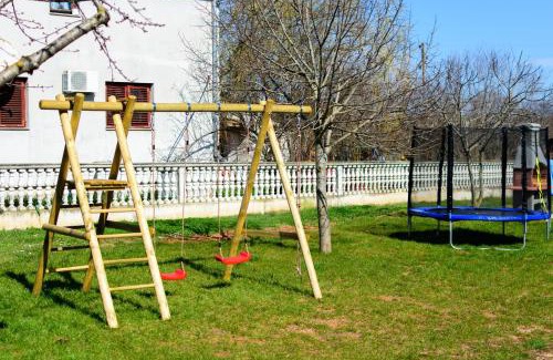 Loborika Apartment | Relaxing apartment Josip - peaceful area