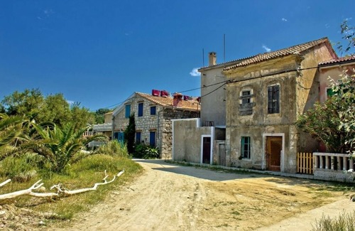 Gornje selo Bed & Breakfast | Room in Susak with Air condition, WIFI (3865-4)