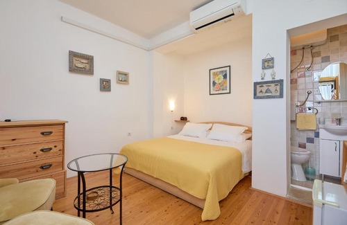 Ploce Apartment | Room over Old town