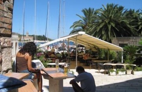 Vis Apartment | Rooms Nikola, (2702), Vis, hr