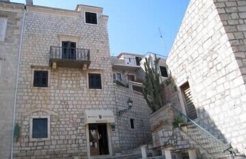 Vis Apartment | Rooms Nikola, (2703), Vis, hr