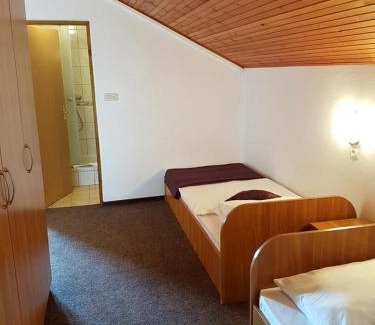 Rakovica House | Rooms with a parking space Grabovac, Plitvice - 12835