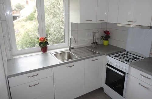 Gdinj Apartment | Sea-view apartment in Island Hvar with terrace
