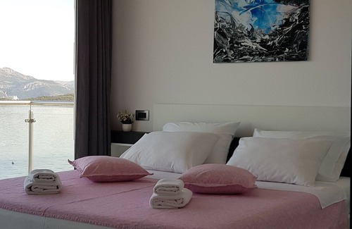 Janjina Villa | Seafront Villa in low populated area