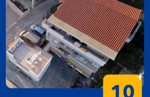 Stanici Apartment | Seaview Family Apartment with Grand Terrace