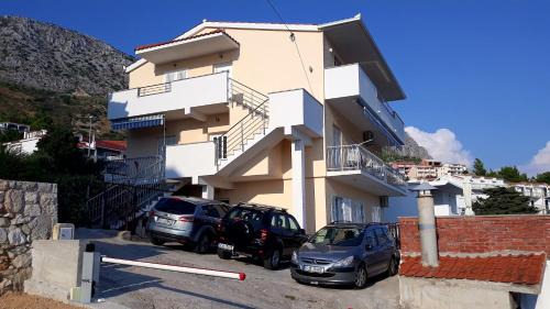 Stanici Apartment | Seaview Family Apartment with Grand Terrace