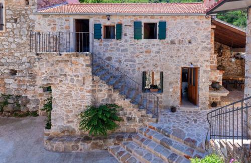 Pitve Villa | Stone Villa Marjan