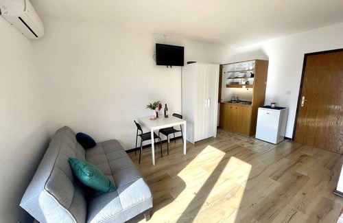 Klanfari Apartment | Studio air-conditioned with wifi