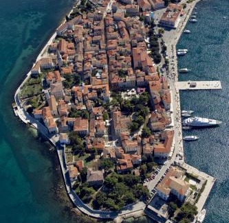 Brulo Apartment | Studio Apartment in Porec with Balcony, Air Conditioning, Wi-Fi (3794-6)