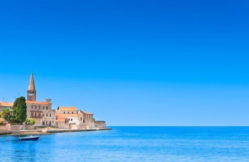 Brulo Apartment | Studio Apartment in Porec with Balcony, Air Conditioning, Wi-Fi (3794-6)