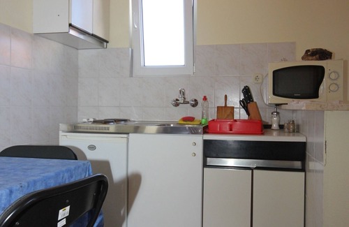 Cove Rogacic Apartment | Studio flat with balcony and sea view Vis (AS-8869-a)