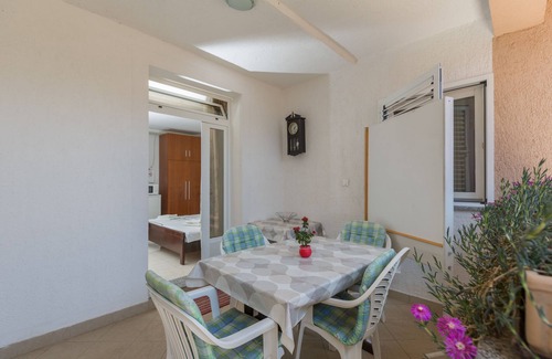 Tar-Vabriga Apartment | Studio flat with terrace Tar, Poreč (AS-6948-a)