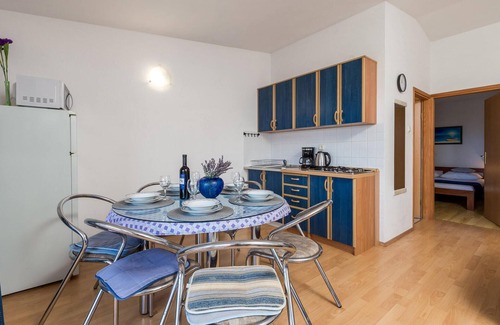 Mandre Apartment | Stunning apartment in Mandre with WiFi