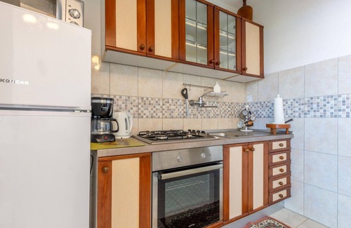 Sucuraj Apartment | Stunning apartment in Sucuraj with WiFi